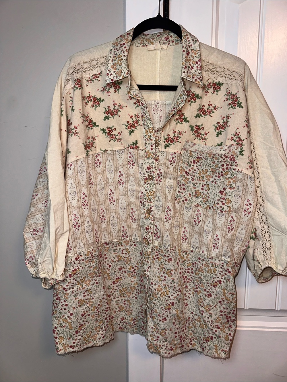 Easel Boho Beige Floral Patchwork Button-Up Blouse - Women's Top Size Large - Picture 2 of 9